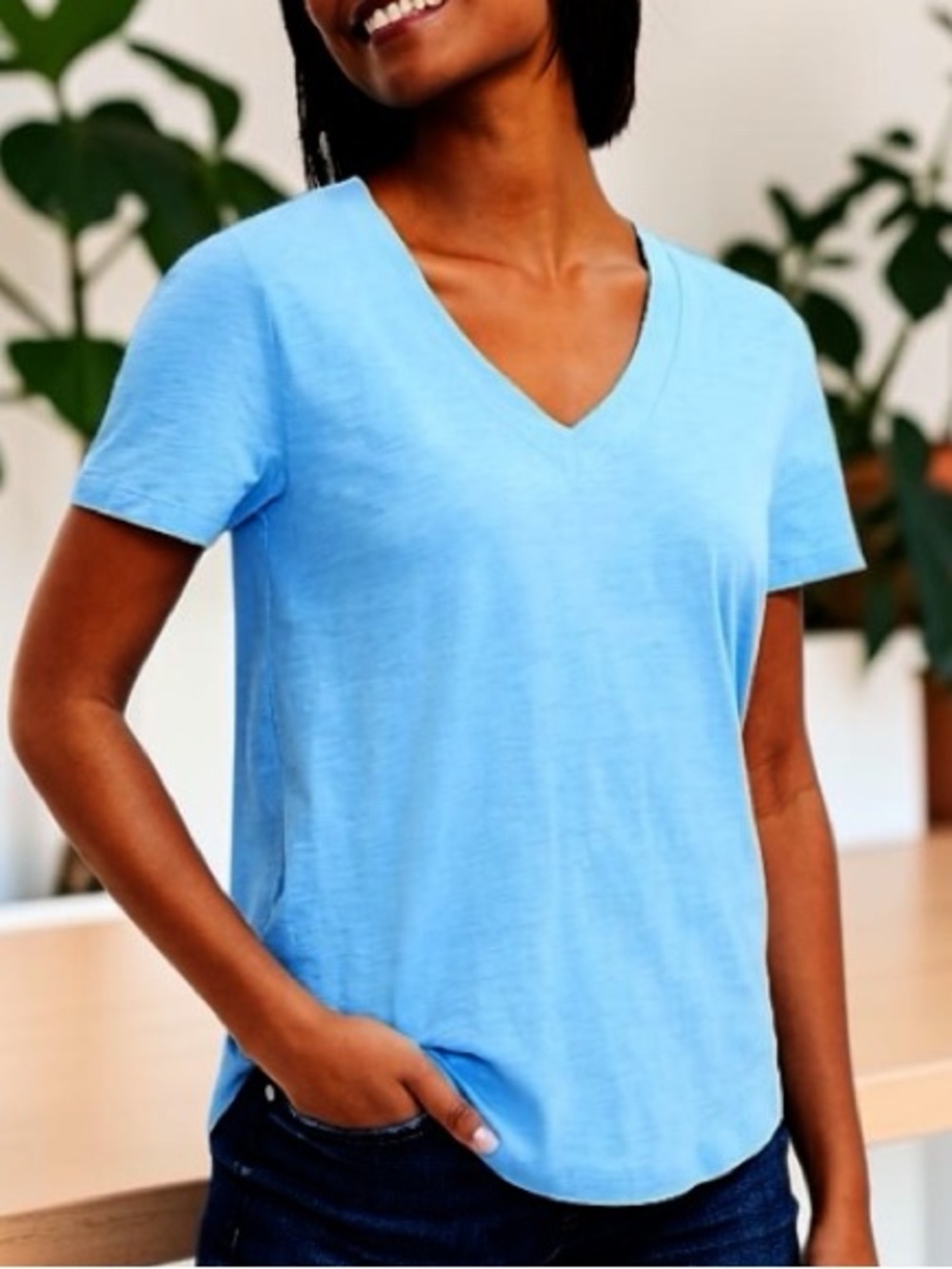 Nwt loft Everyday V-Neck Tee